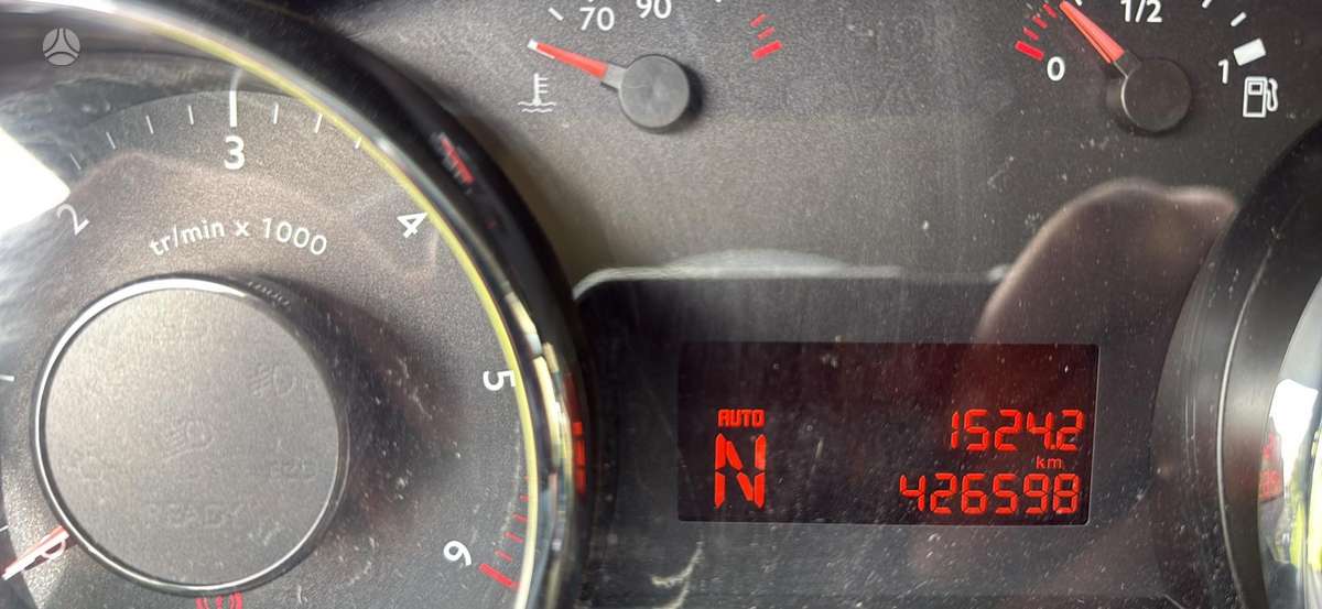 Peugeot 5008 2010 — photo 5