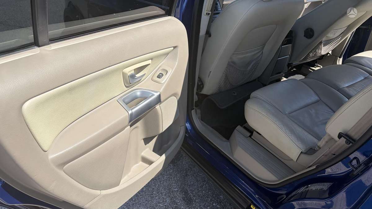 Volvo XC90 2006 — photo 17
