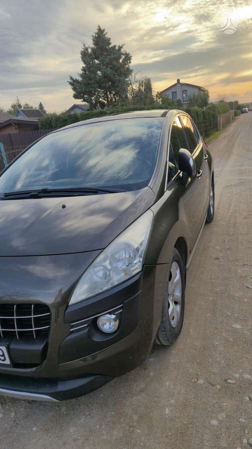 Peugeot 3008 2010 — двигун 1560 cm³, 111 HP (82kW)