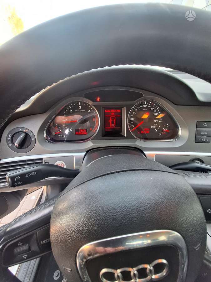Audi A6 2006 — photo 10