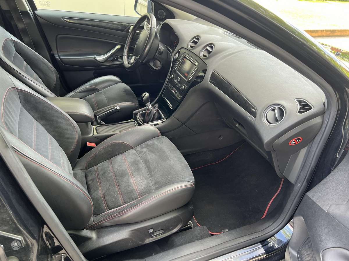 Ford Mondeo 2012 — photo 11