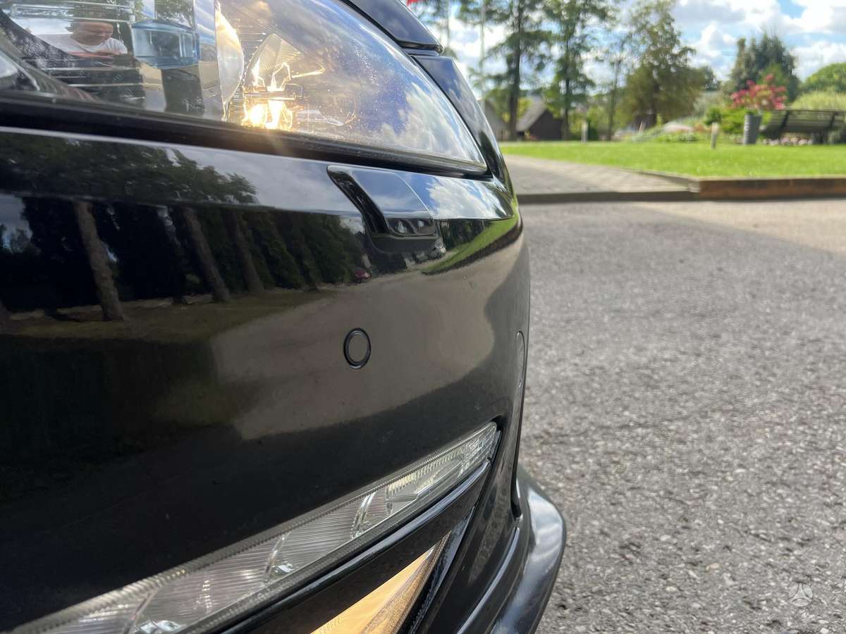 Ford Mondeo 2012 — photo 20