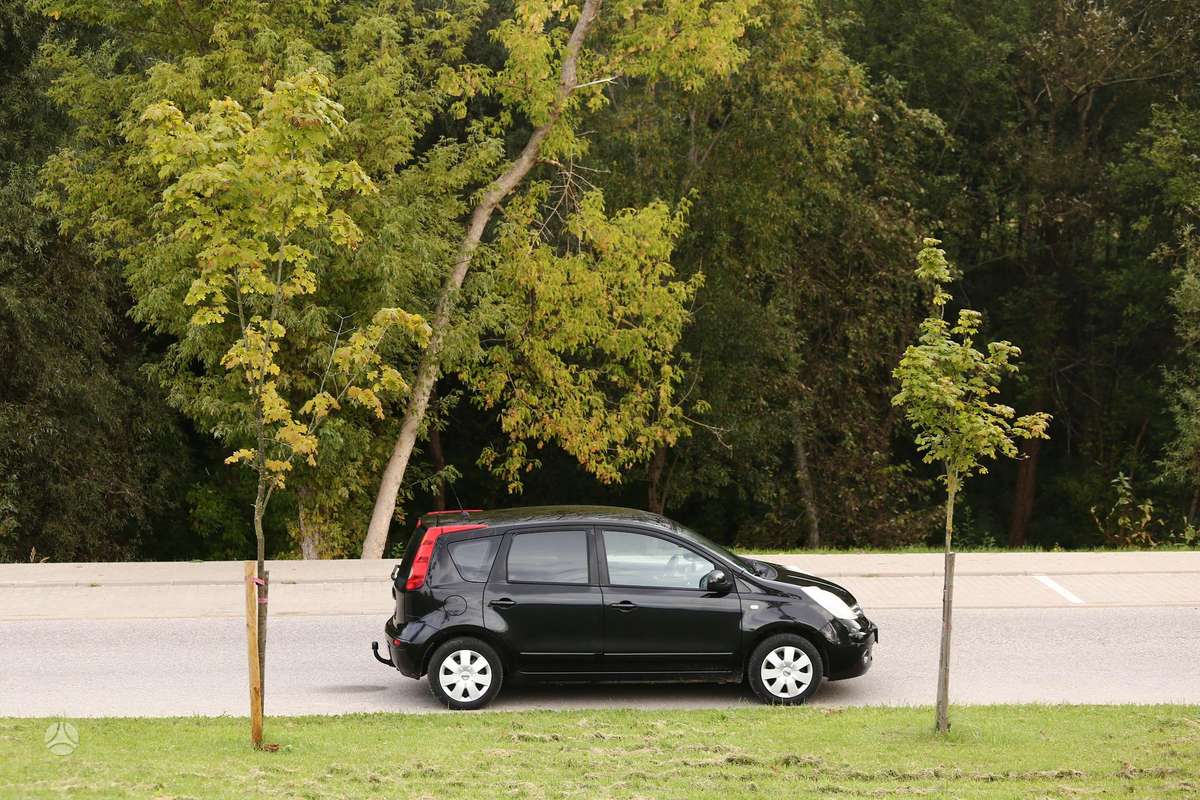 Nissan Note 2008 — photo 10