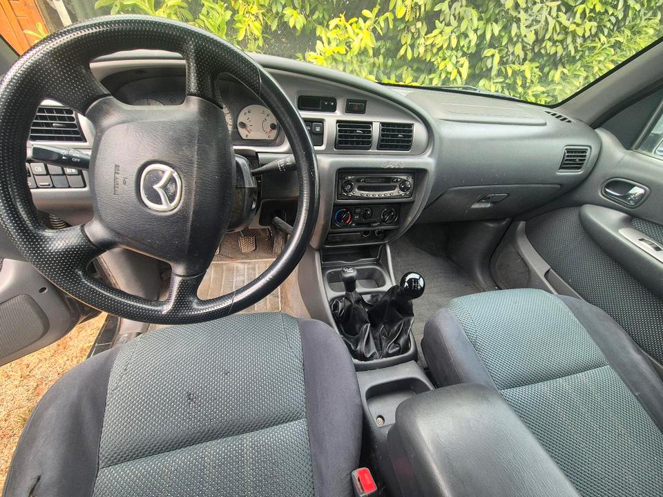 Mazda B series 2004 — photo 6