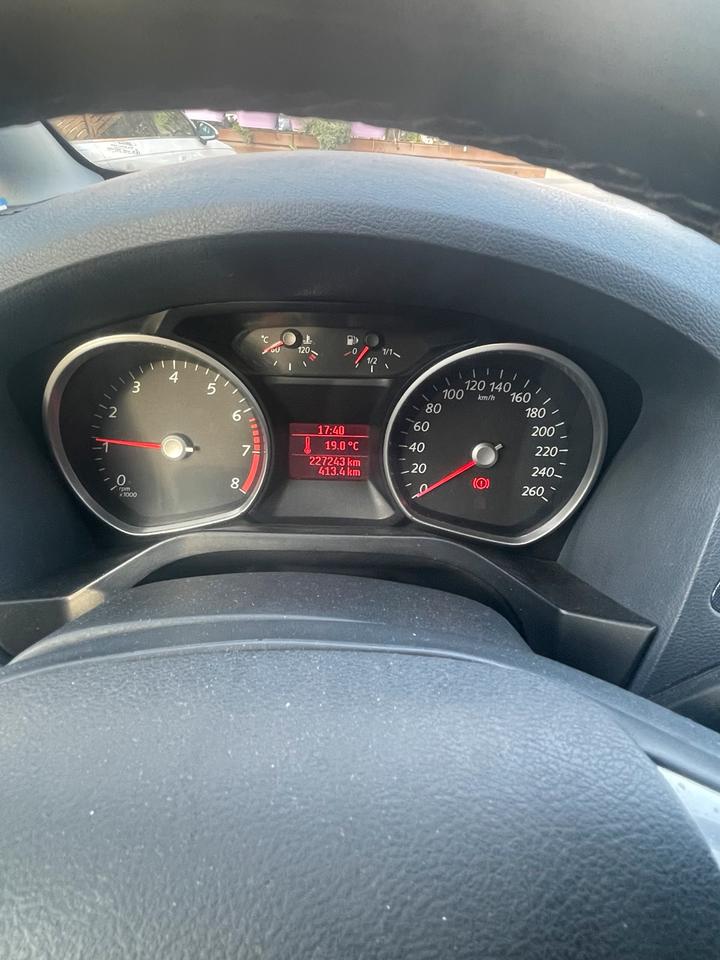 Ford S-Max 2009 — photo 11