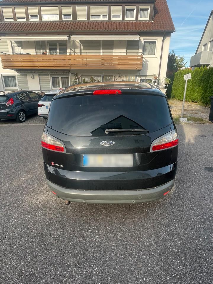 Ford S-Max 2009 — rear view