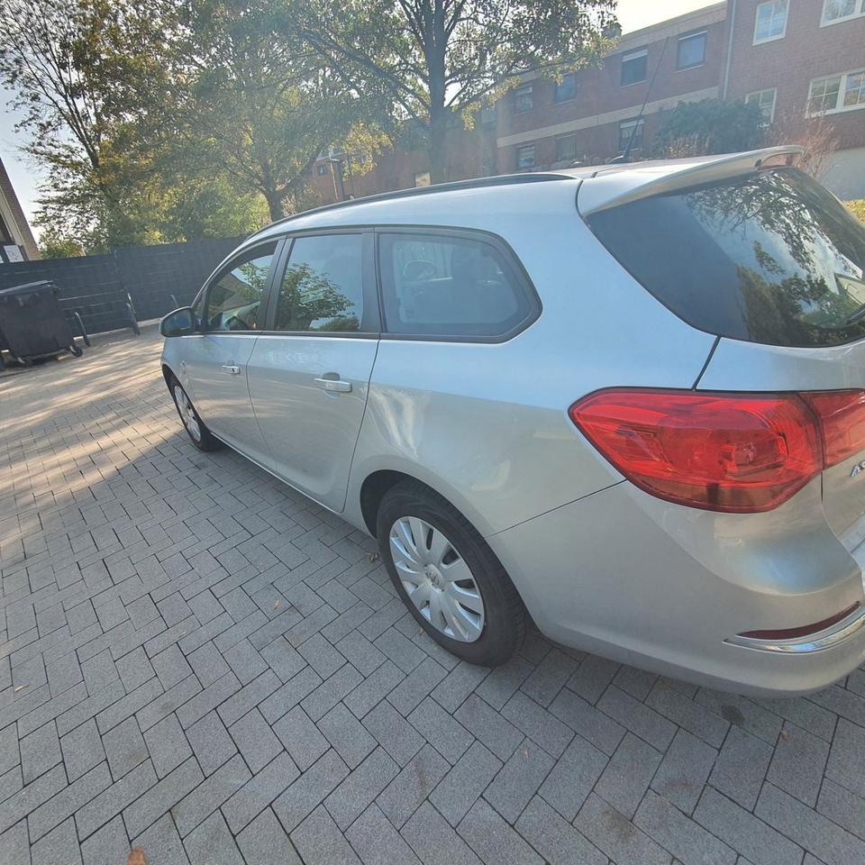 Opel Astra 2015 — photo 7