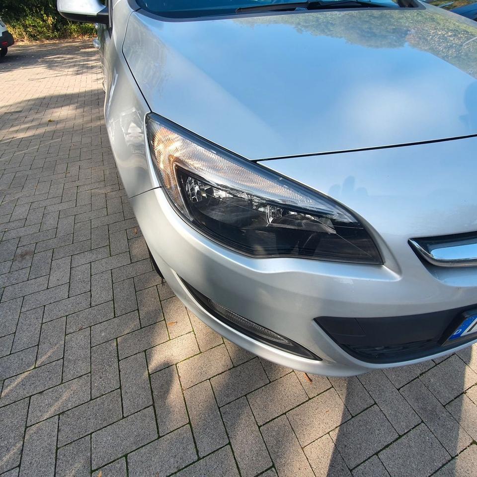 Opel Astra 2015 — photo 8