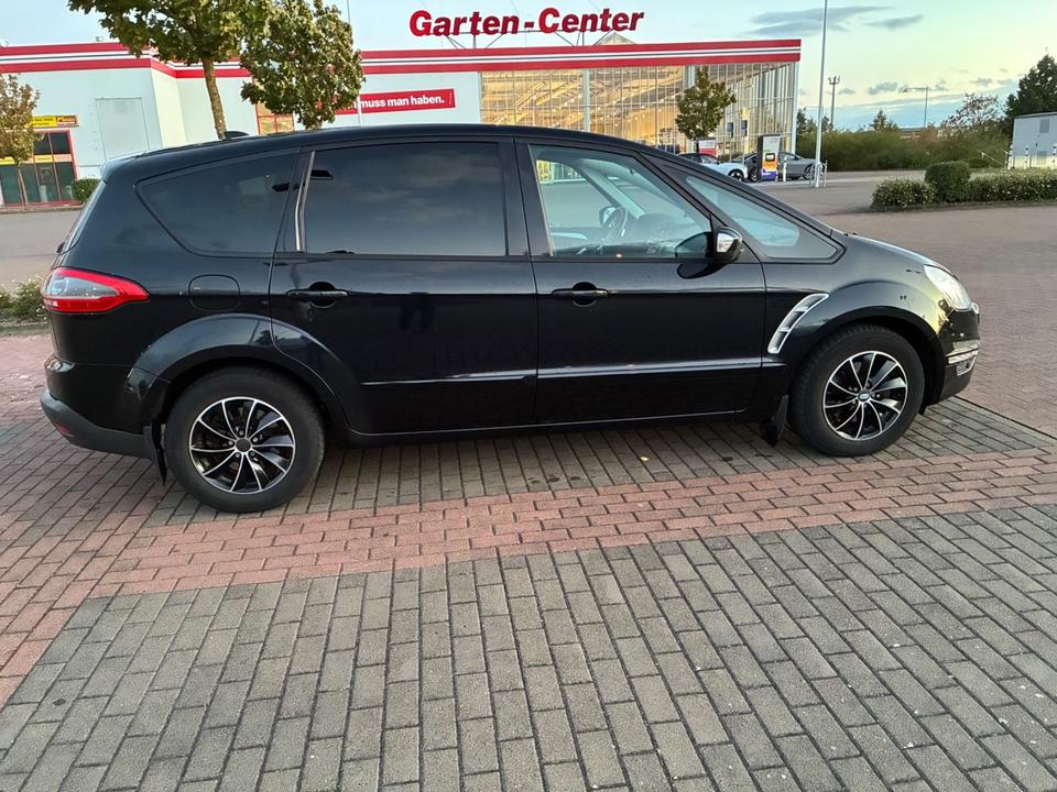 Ford S-Max 2011 — photo 6