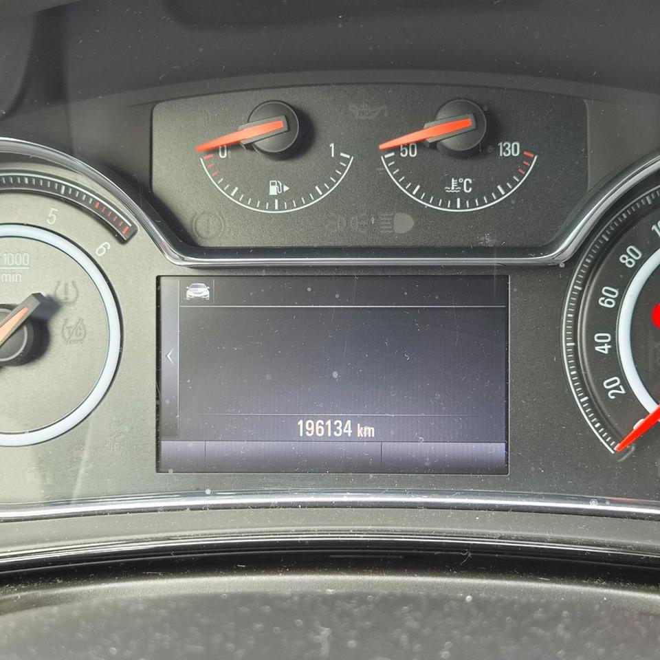 Opel Insignia 2015 — photo 10