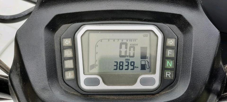 Weitere Motorräder Quad TGB Blade 325 2011 — photo 6