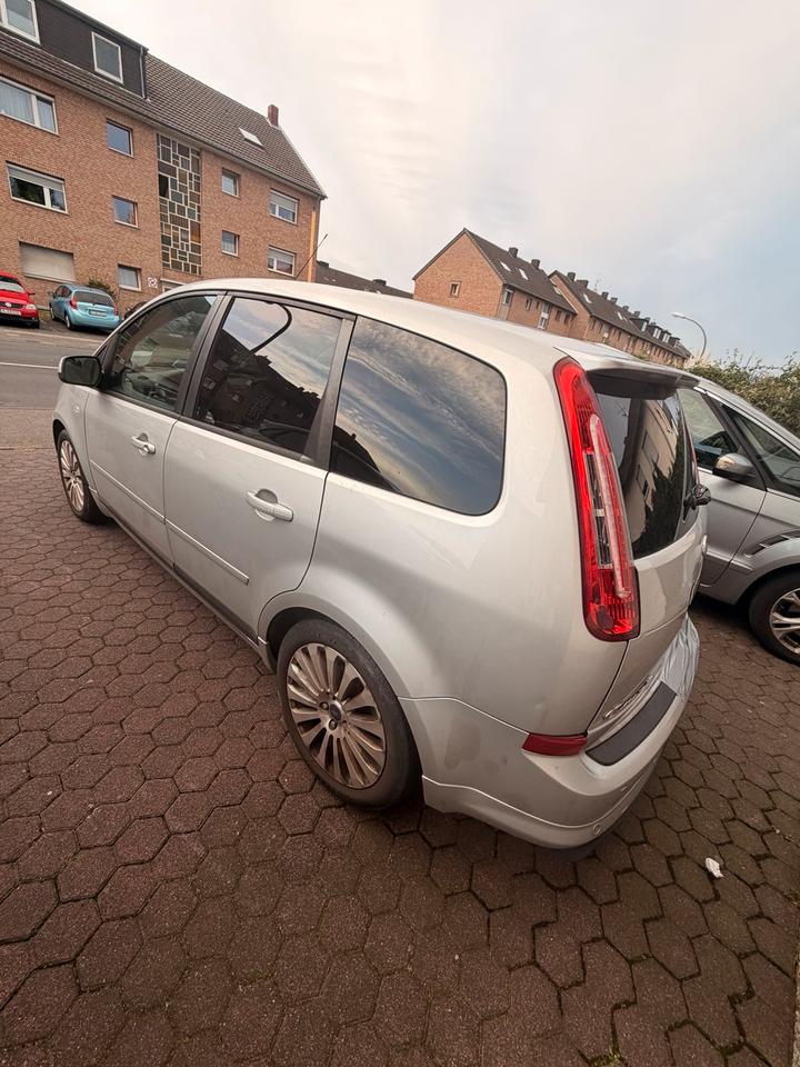 Ford C-Max 2010 — interior