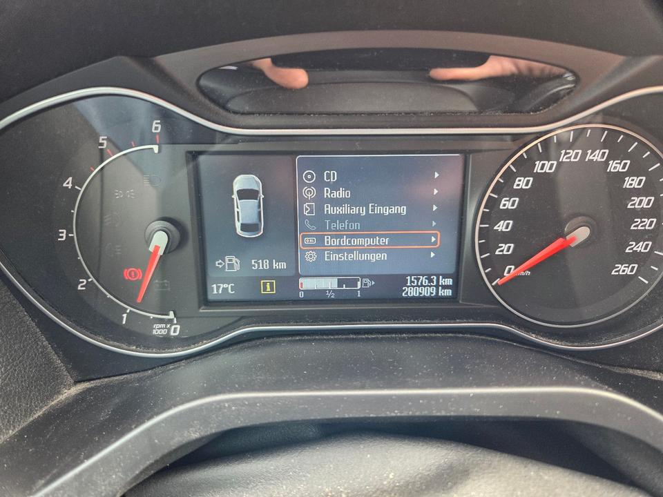 Ford S-Max 2011 — photo 12