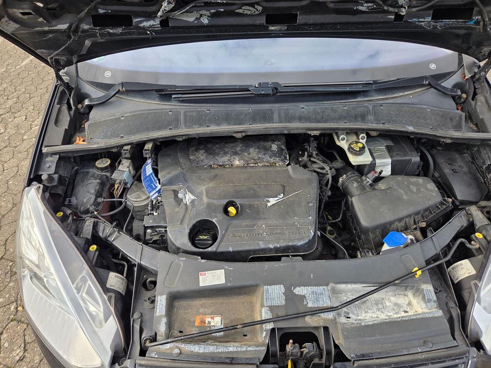 Ford S-Max 2011 — photo 18