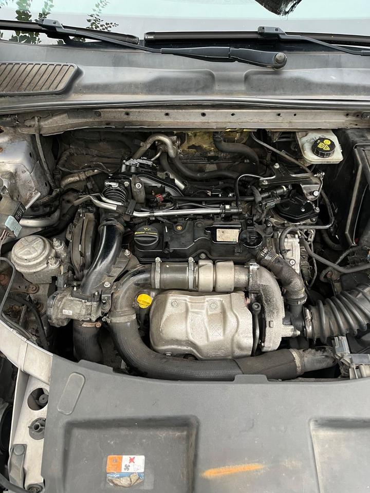 Ford Mondeo 2011 — photo 12
