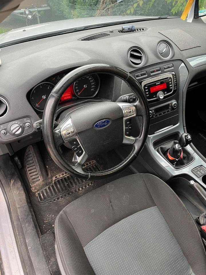 Ford Mondeo 2011 — photo 6