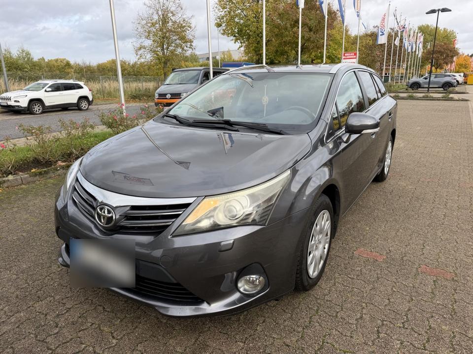 Toyota Avensis, 2012