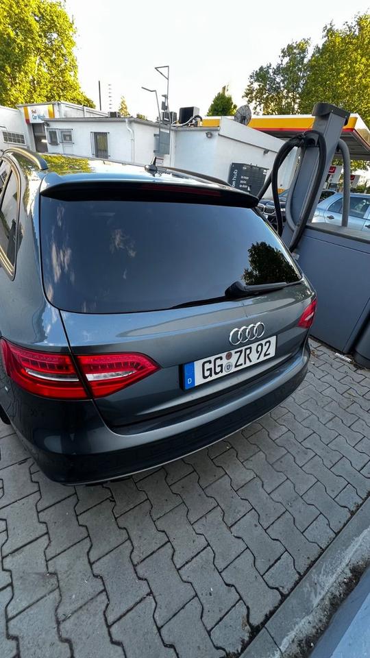 Audi A4 2012 — photo 11
