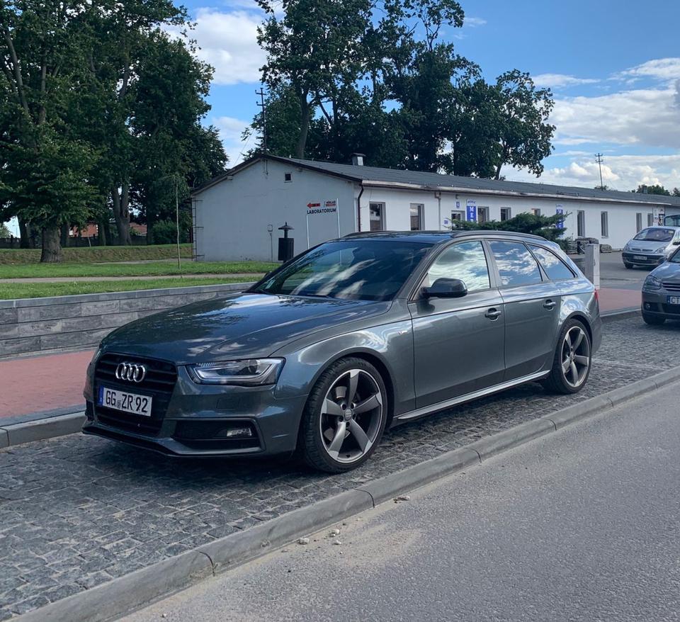Audi A4 2012 — photo 12
