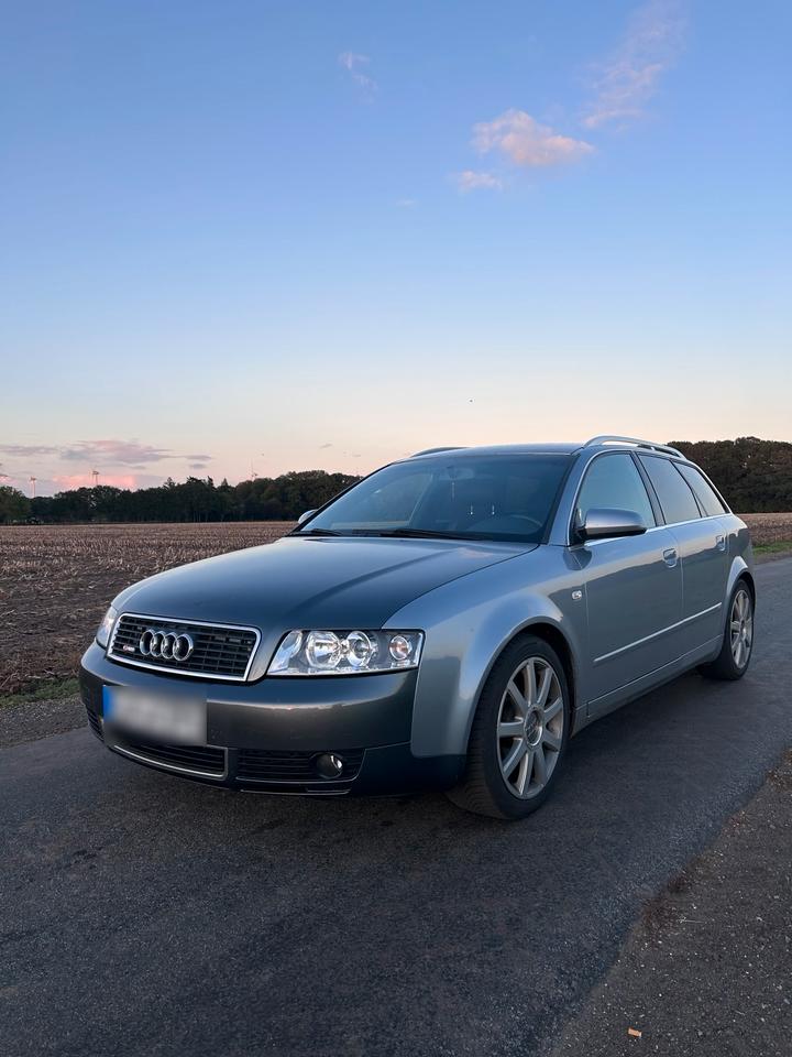 Audi A4 2004 — engine