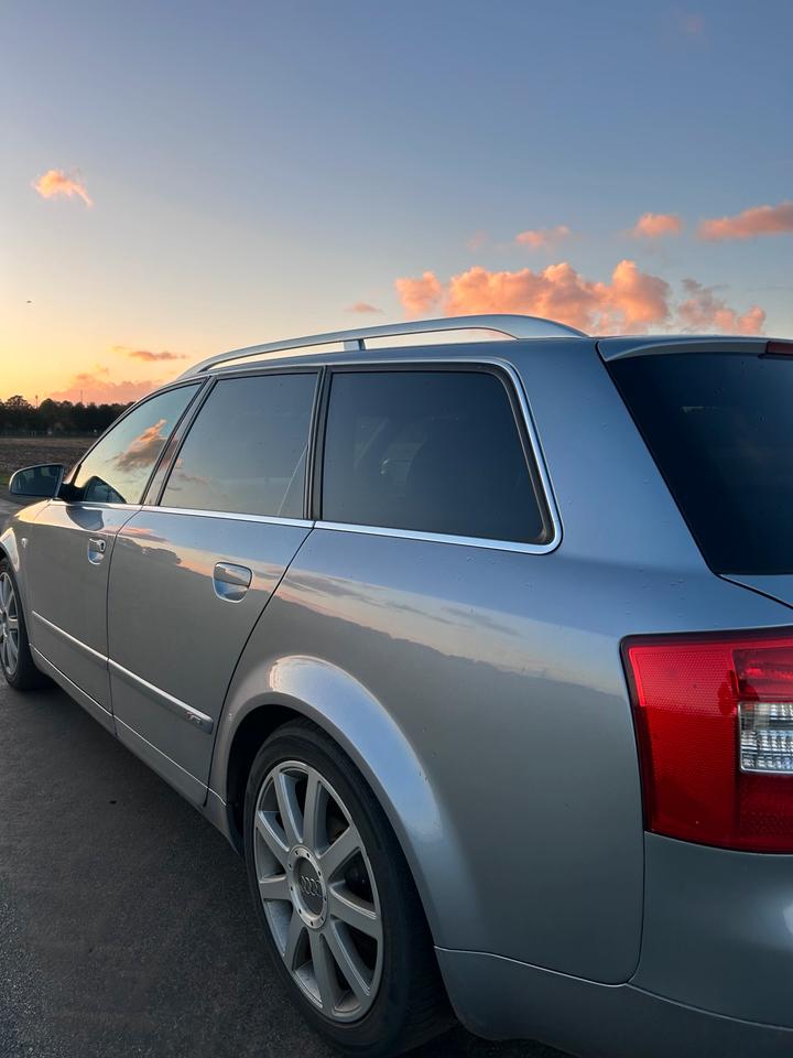 Audi A4 2004 — photo 8