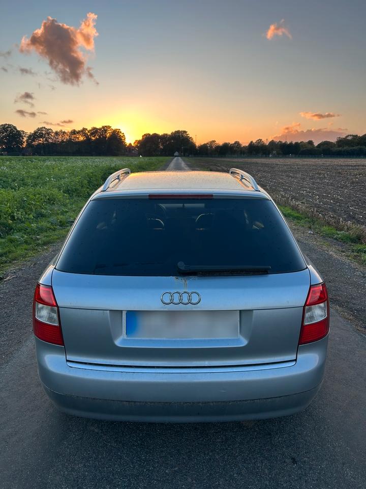 Audi A4 2004 — photo 9