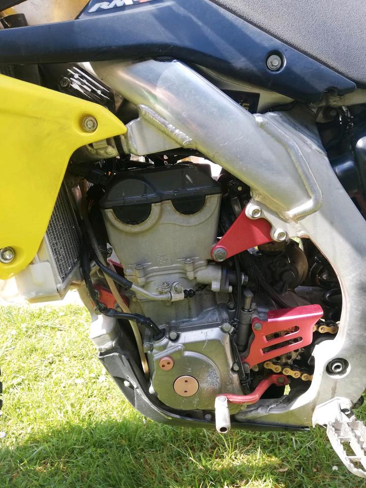 Suzuki RMZ 450 L1 Motocross MX 2011 — interior