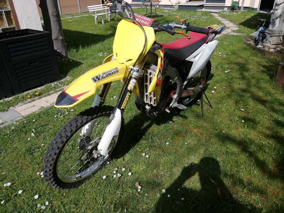 Suzuki RMZ 450 L1 Motocross MX 2011 — engine 450 ccm