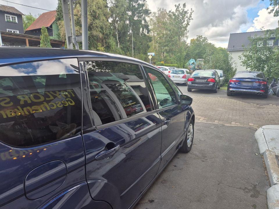 Ford S-Max 2009 — rear view