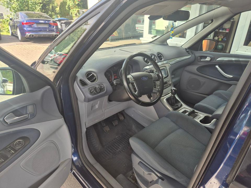 Ford S-Max 2009 — photo 6