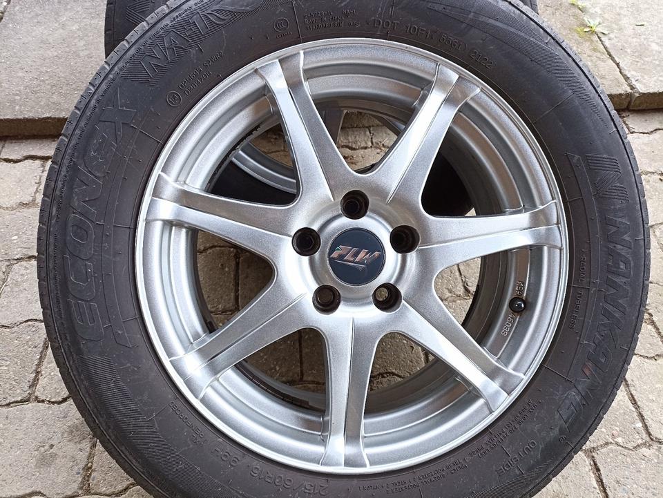 Ford S-Max 2011 — photo 14