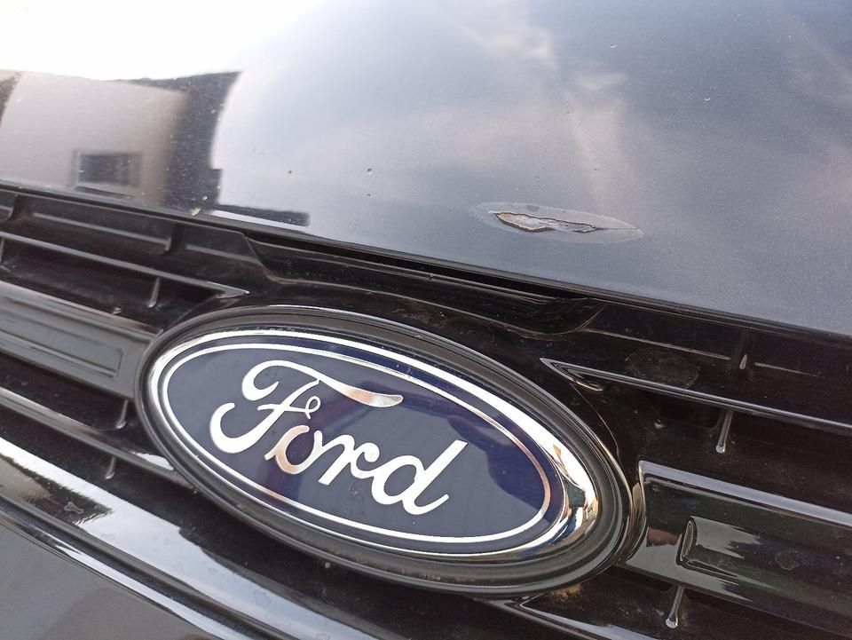 Ford S-Max 2011 — photo 20