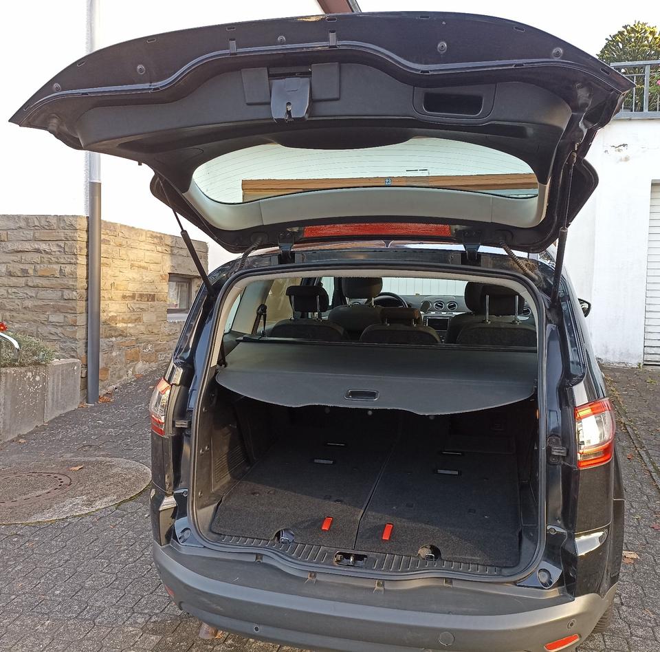 Ford S-Max 2011 — photo 8