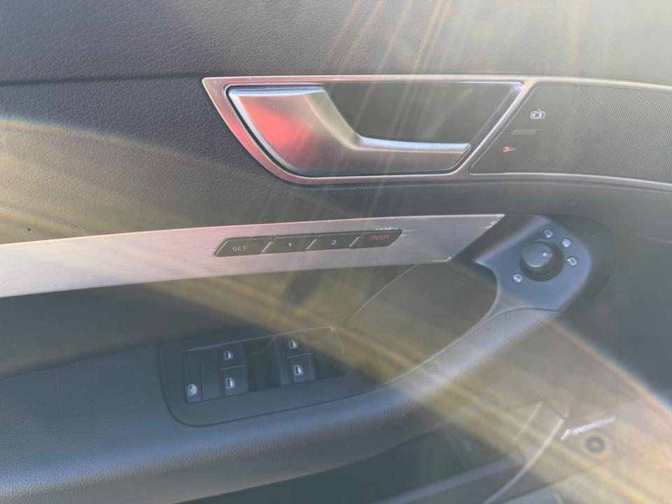 Audi A6 2006 — photo 12