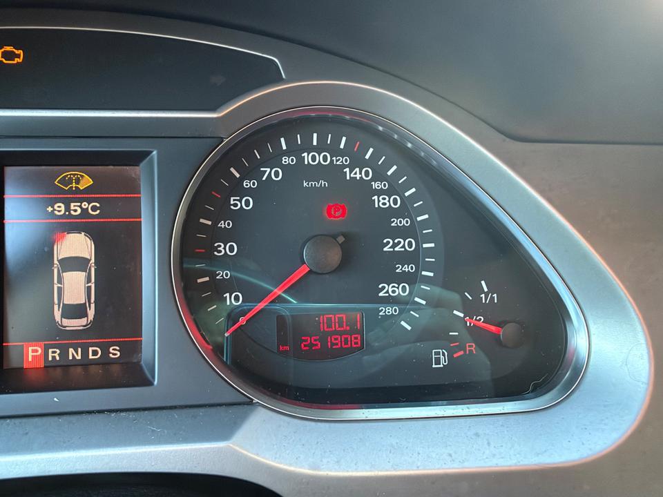 Audi A6 2006 — photo 7
