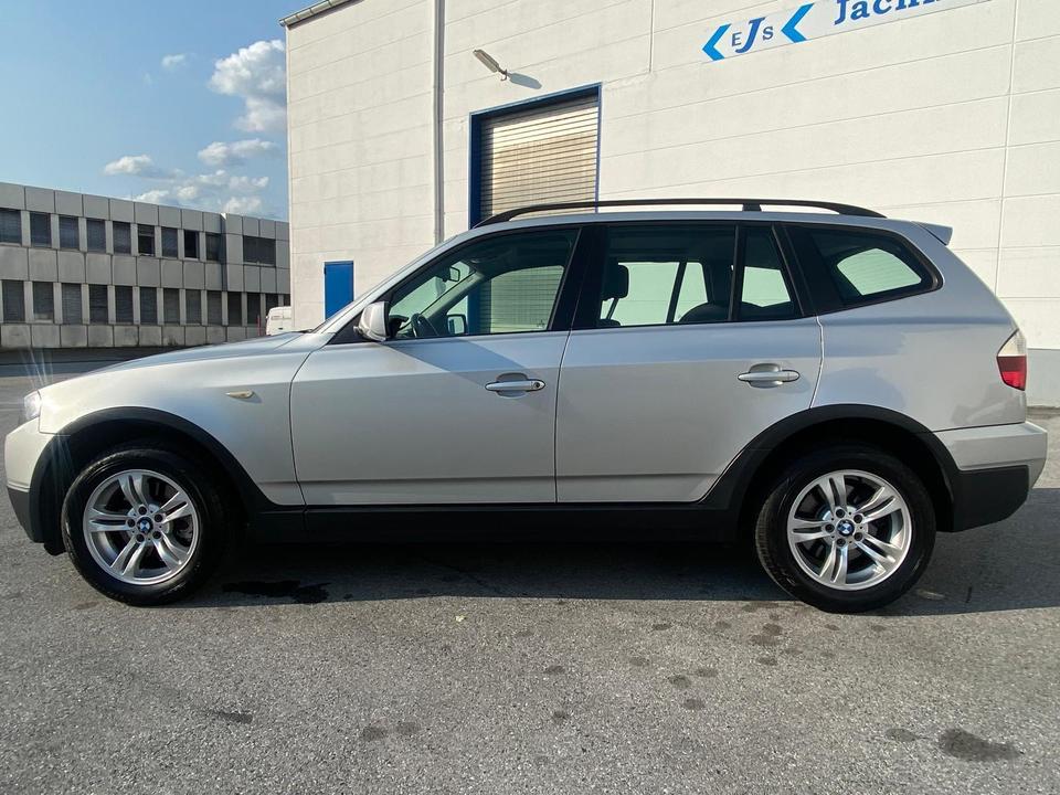 BMW X3 2009 — вигляд ззаду