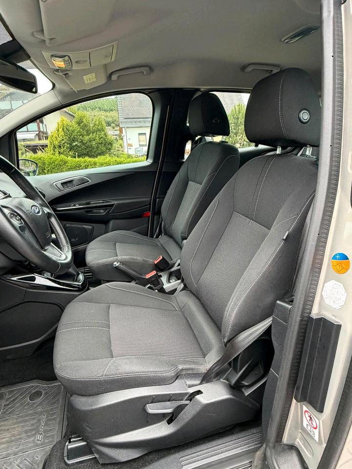 Ford Focus 2013 — photo 12