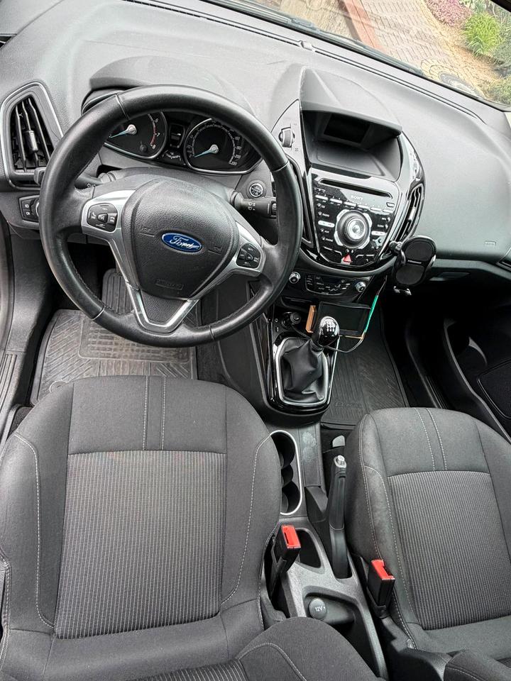 Ford Focus 2013 — photo 13
