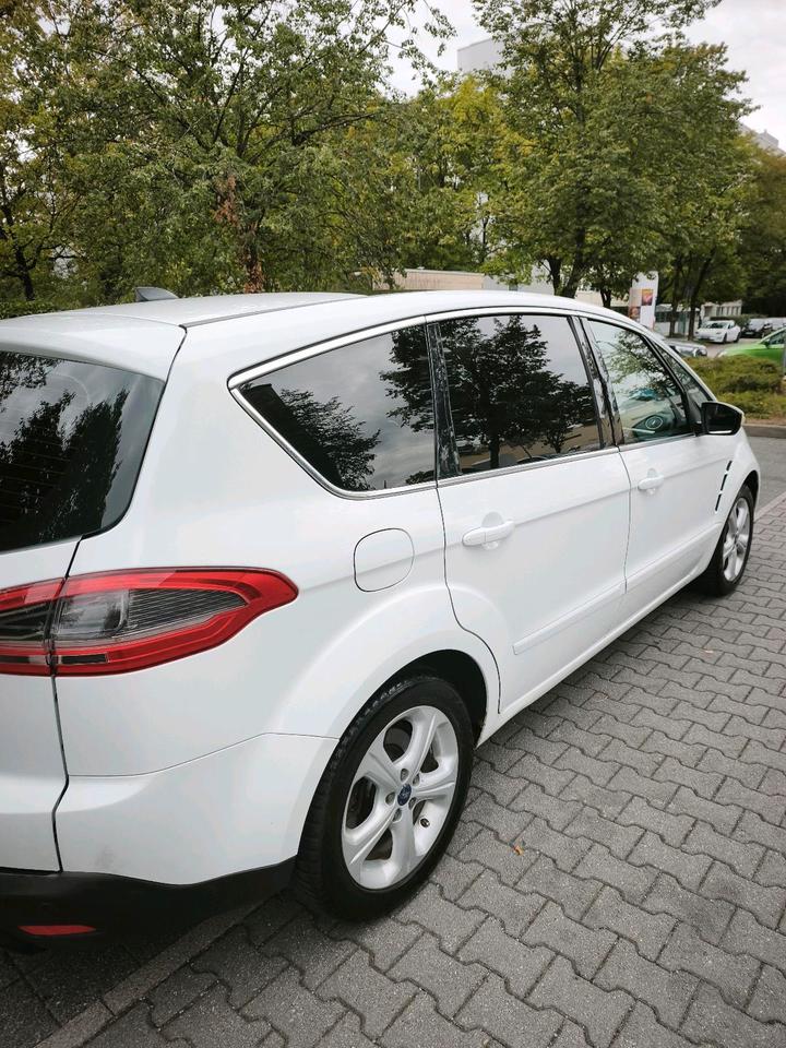 Ford S-Max 2012 — photo 6