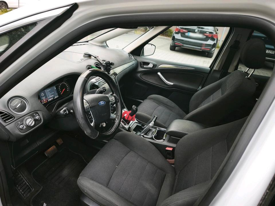 Ford S-Max 2012 — photo 8