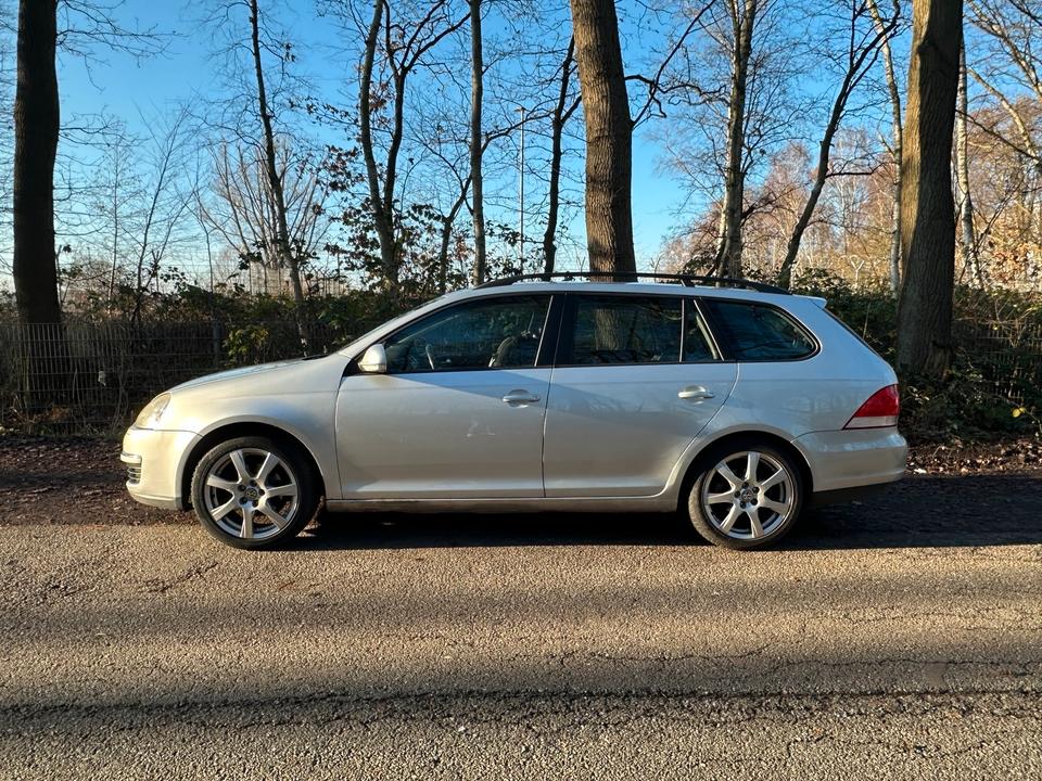 Volkswagen Weitere VW 2009 — rear view