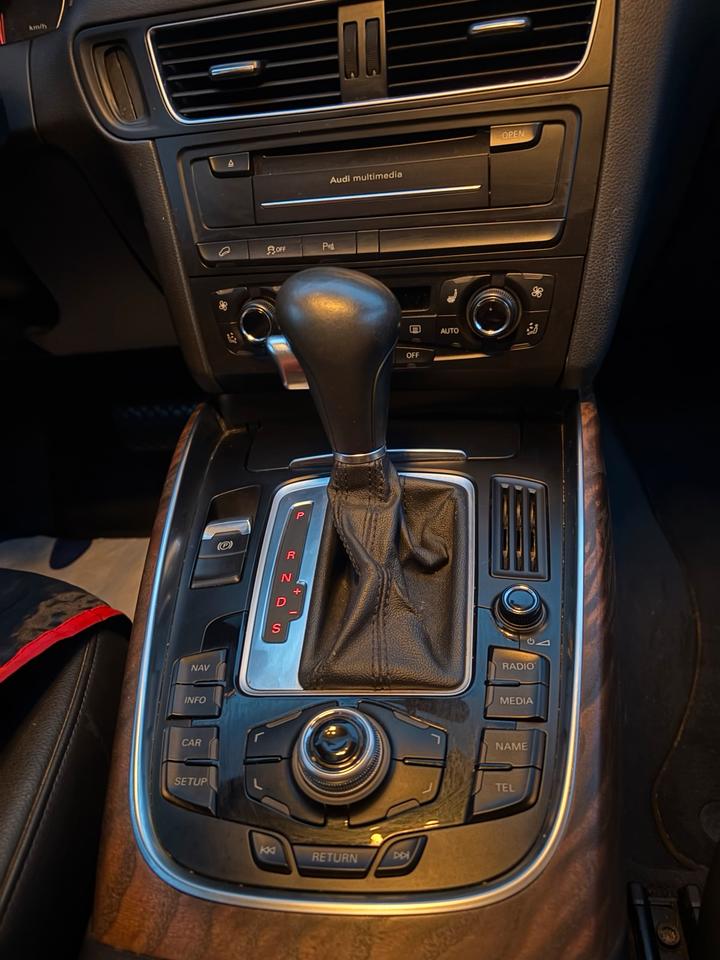 Audi Q5 2010 — photo 10