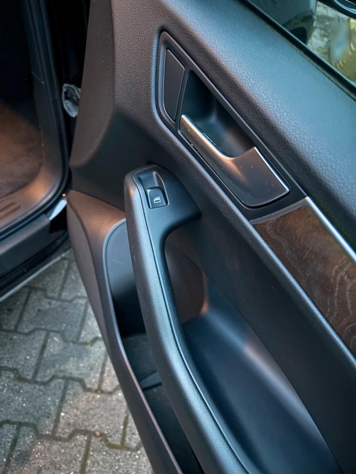Audi Q5 2010 — photo 14
