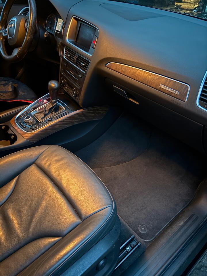 Audi Q5 2010 — photo 15