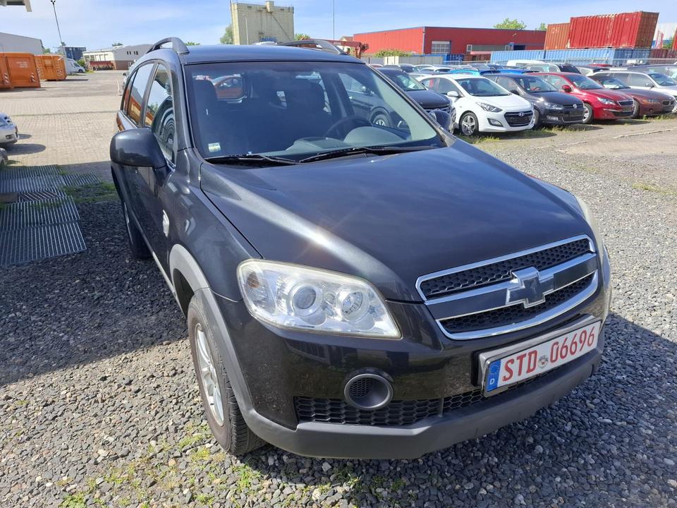 Chevrolet Captiva 2010 — вигляд ззаду