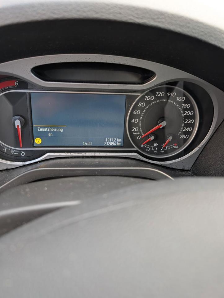 Ford S-Max 2009 — салон