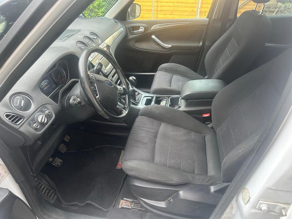 Ford s-Max 2010 — photo 5