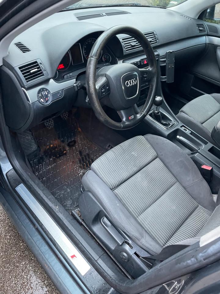 Audi A4 2007 — photo 11