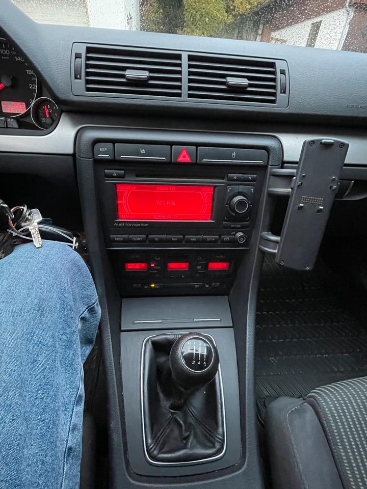 Audi A4 2007 — photo 13