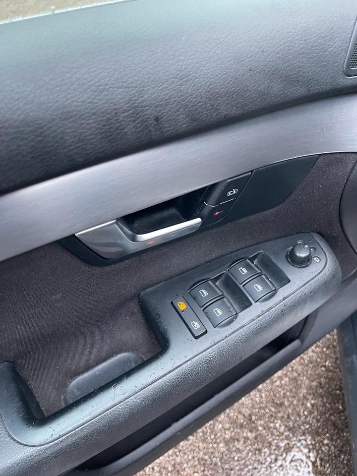 Audi A4 2007 — photo 16